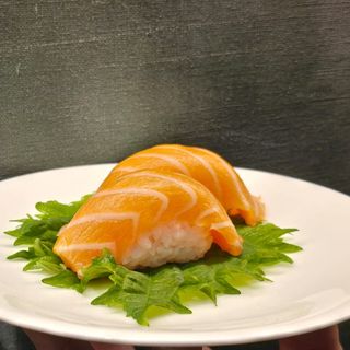 Nigiri salmone