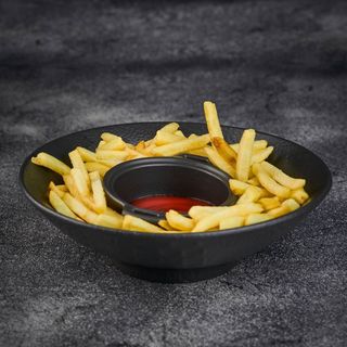 Картопля фрі (200/50г)