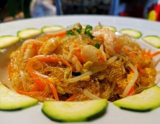 Spaghetti di soia con gamberi