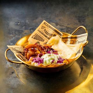 Pollo fritto avvolto in tortilla