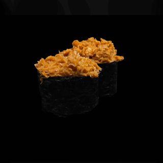 Gunkan de tartar de atún.