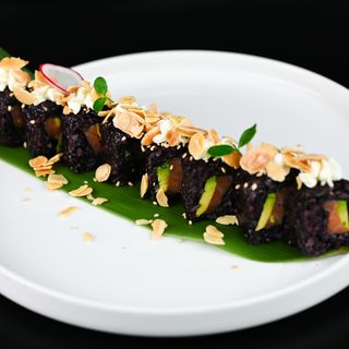 94 Uramaki black Philadelphia 