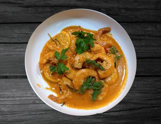 Креветки смажені у вершково - томатному соусі