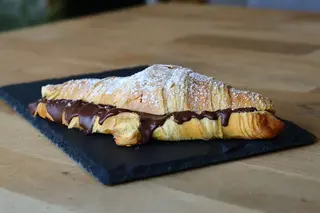 Croissant Chocolate Negro