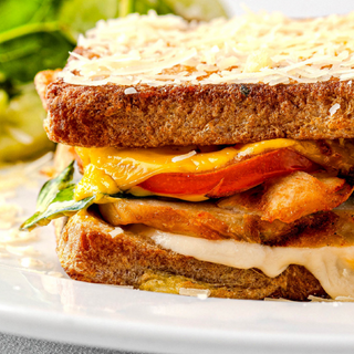 Френч тост з курячим філе та сиром (260г)