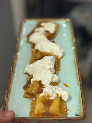 Ravioli agli scampi con stracciatella