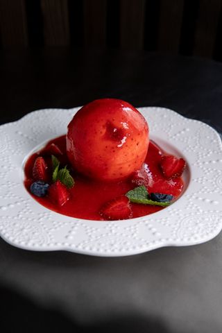 Семіфредо з соусом свіжої полуниці