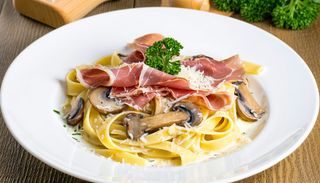 Paste Prosciutto e Funghi