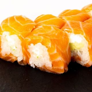 Rollo Fresco Con Aguacate Y Queso (8 pzs.)