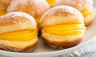Bola de Berlim com Creme
