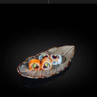 75B.California De Atún Y Aguacate (8 Uds.)