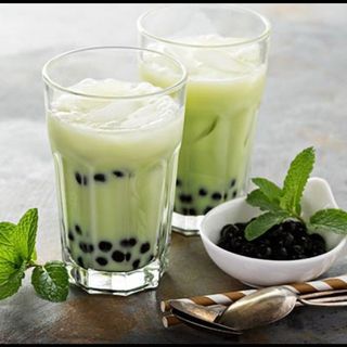  Matcha bubble tea