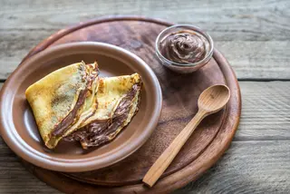 Clatita cu crema de ciocolata 