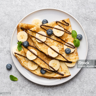 Палачинка с боровинки, буено и мини целувки