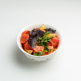 სოფლური სალათა კახური ზეთით