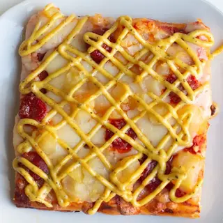 Pizza Bravas Y Chistorra (Porción)