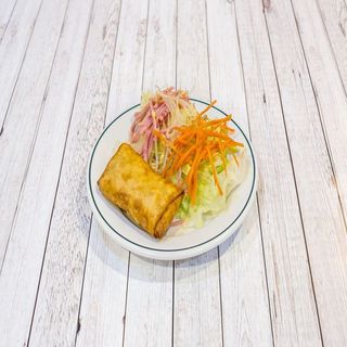 Amanida Xinesa Amb Rotllo De Primavera