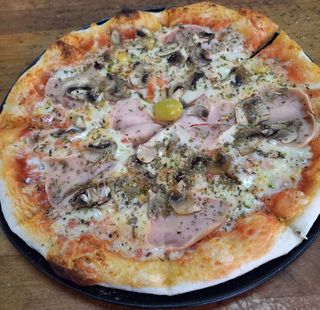 Pizza Capricciosa