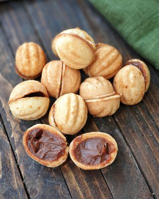 Горішки зі згущеним молоком (10шт/280г)