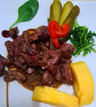 Pastrama de berbecut la ceaun