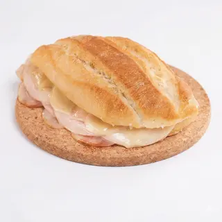 Bocadillo De Cochinito Y Queso