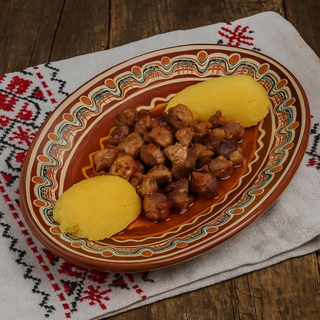 Pomana porcului la ceaun cu garnitura la alegere