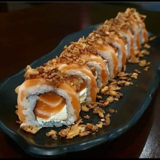 Crispy Cheese Salmón（8piezas）