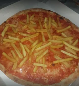 Pizza patatine fritte