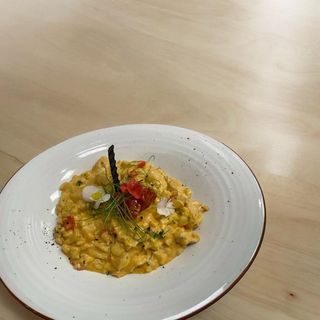 Papricaș de pui cu găluște