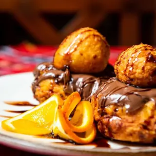 Papanași cu Nutella și ciocolată