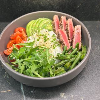 Боул з тунцем