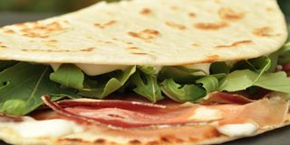 Piadina - prosciutto crudo, squacquerone e rucola + Coca-Cola Zero