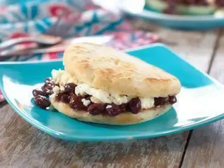 Arepa La Dominó (1 Ud.)