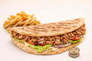 Makloub Chawarma