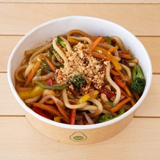 Yakiudon Bowl / 436 cal