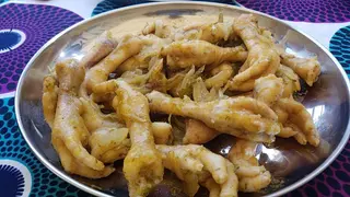Patte de Poulet + Attiéké