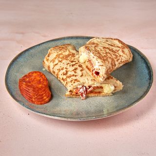 Topli tortilja sendvič sa kulenom