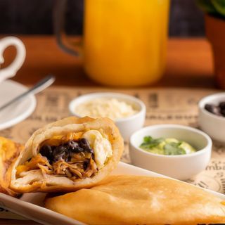 EMPANADA  DE PABELLON