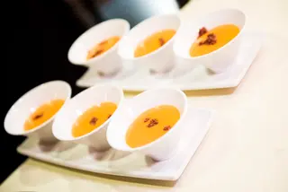 Salmorejo Con Virutas De Jamón