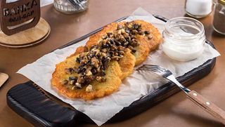 Деруни з сметаною 