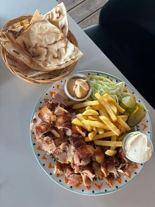 Shaorma pui farfurie