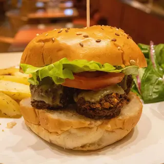 Falafel burger