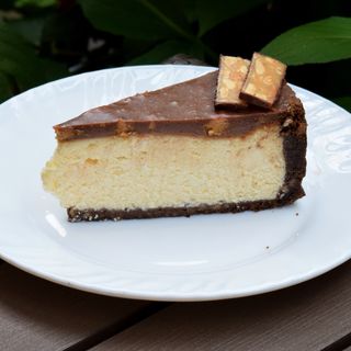 Чізкейк Снікерс