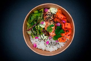 Bowl łosoś pieczony