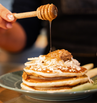 3 Panquecas com Geleia de Arroz