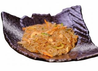 Spaghetti di soia con pollo