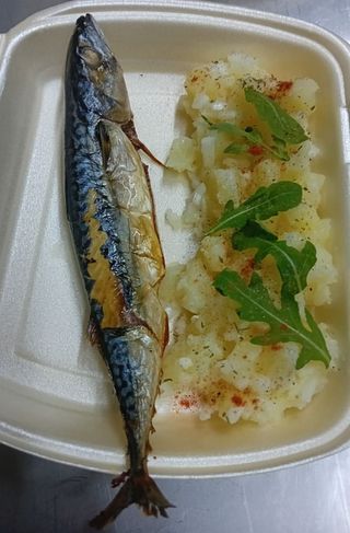 Skuša sa krompir salatom 300g