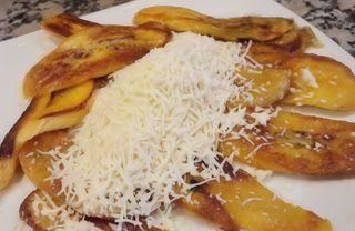 RACION DE TAJADAS CON QUESO BLANCO