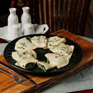 Pierogi ze szpinakiem i fetą