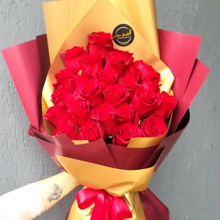 Buchet cu 25 trandafiri rosii